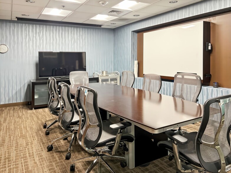 201 International Cir, Hunt Valley, MD for lease - Interior Photo - Image 2 of 18