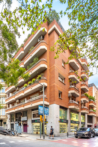 More details for Carrer D'hurtado, 36, Barcelona - Multifamily for Sale