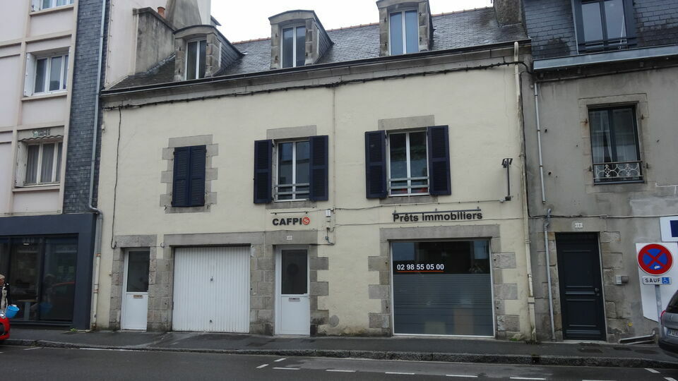 Retail in Quimper for lease Building Photo- Image 1 of 4