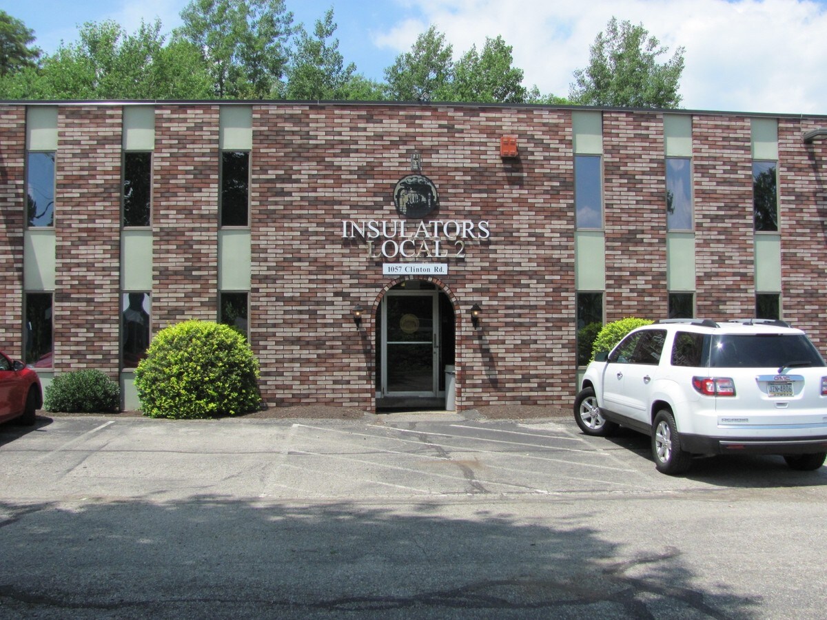 1057 Clinton Rd, Clinton, PA 15026