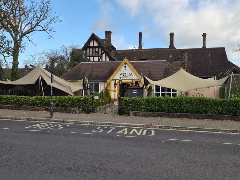 Station Sq, Orpington for lease - Building Photo - Image 1 of 4