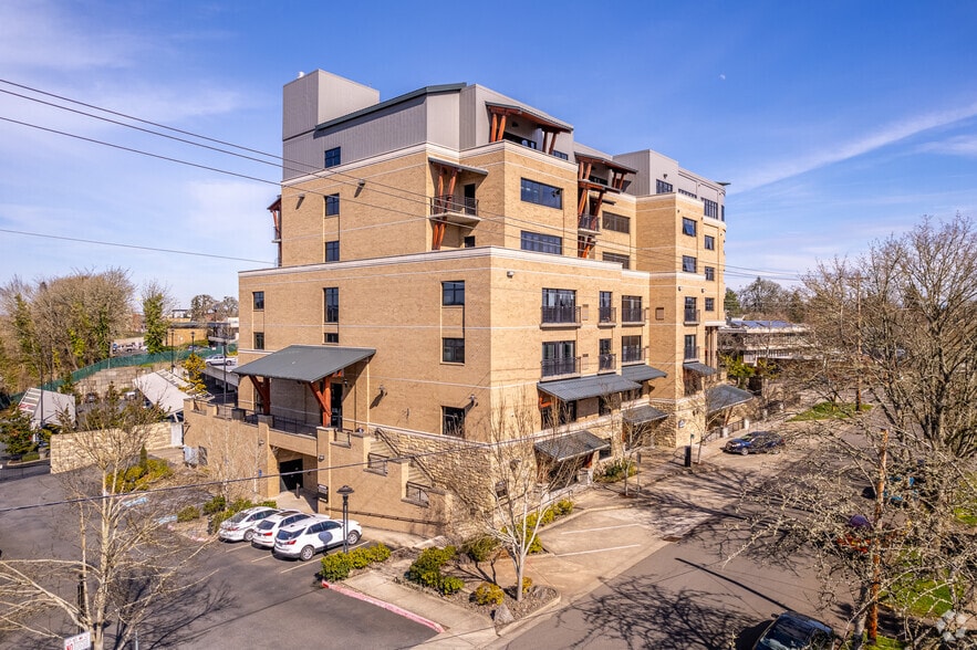 777 Commercial St SE, Salem, OR for lease - Building Photo - Image 3 of 18