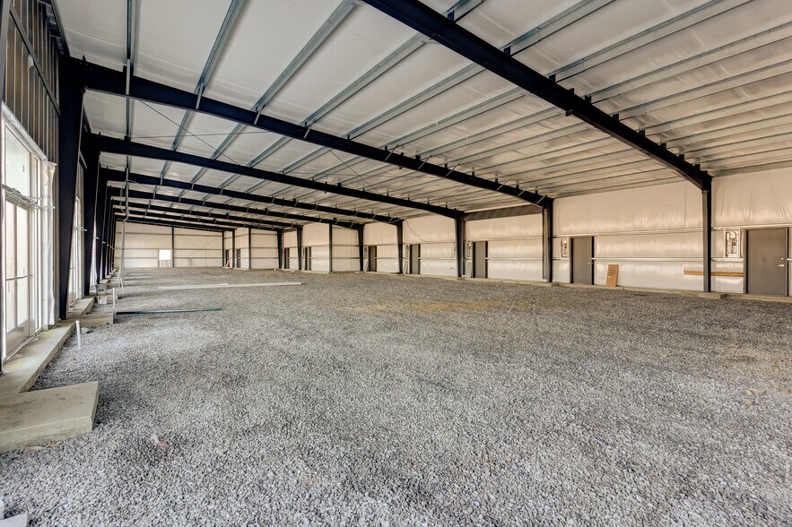 26406 Main St, Ardmore, TN for lease - Interior Photo - Image 2 of 7