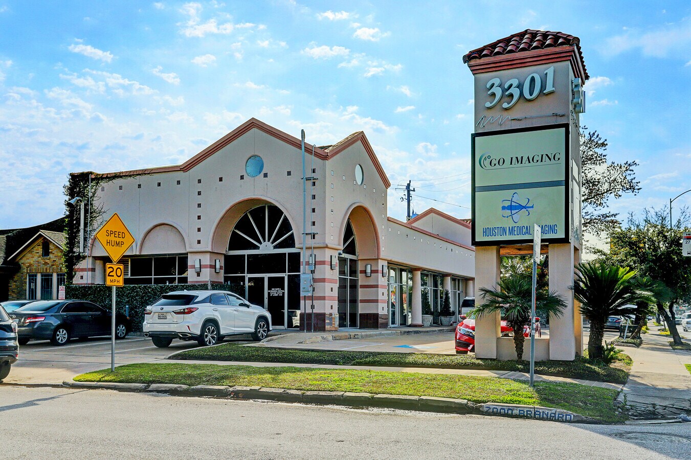 3301 S Shepherd Dr, Houston, TX 77098