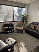 16 Arcadian Way, Paramus, NJ for lease Interior Photo- Image 2 of 14