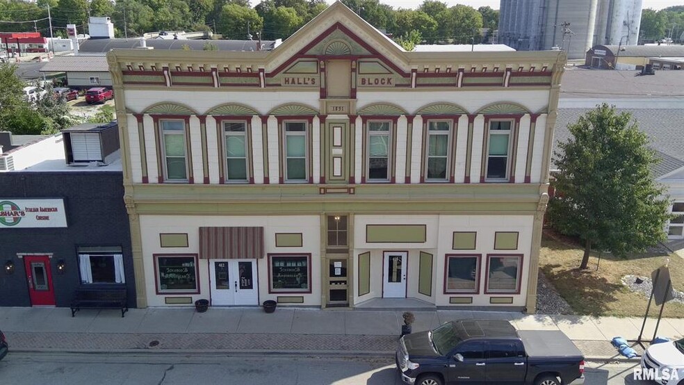 412-414 Locust St, Delavan, IL for sale - Building Photo - Image 1 of 16