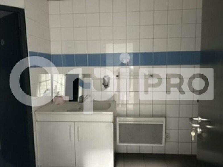 Flex in Gleizé for sale - Interior Photo - Image 3 of 7