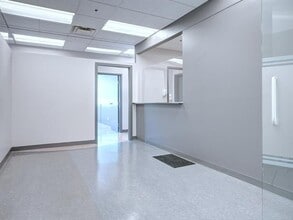 1875 Rue Maurice-Gauvin, Laval, QC for lease Interior Photo- Image 2 of 8