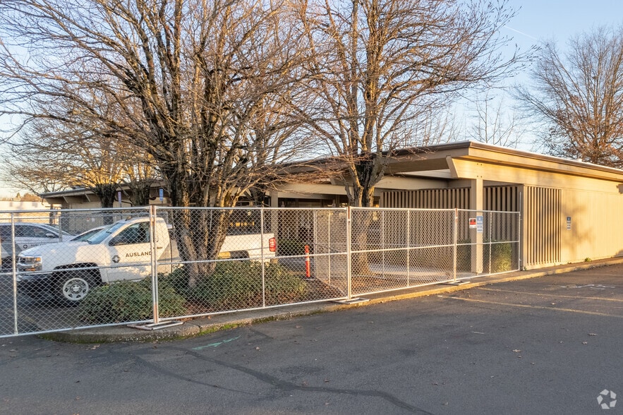 1717 W 7th Ave, Eugene, OR for lease - Primary Photo - Image 3 of 4