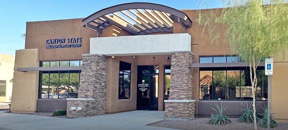 1460 W Elliot Rd, Gilbert, AZ for lease - Building Photo - Image 1 of 3