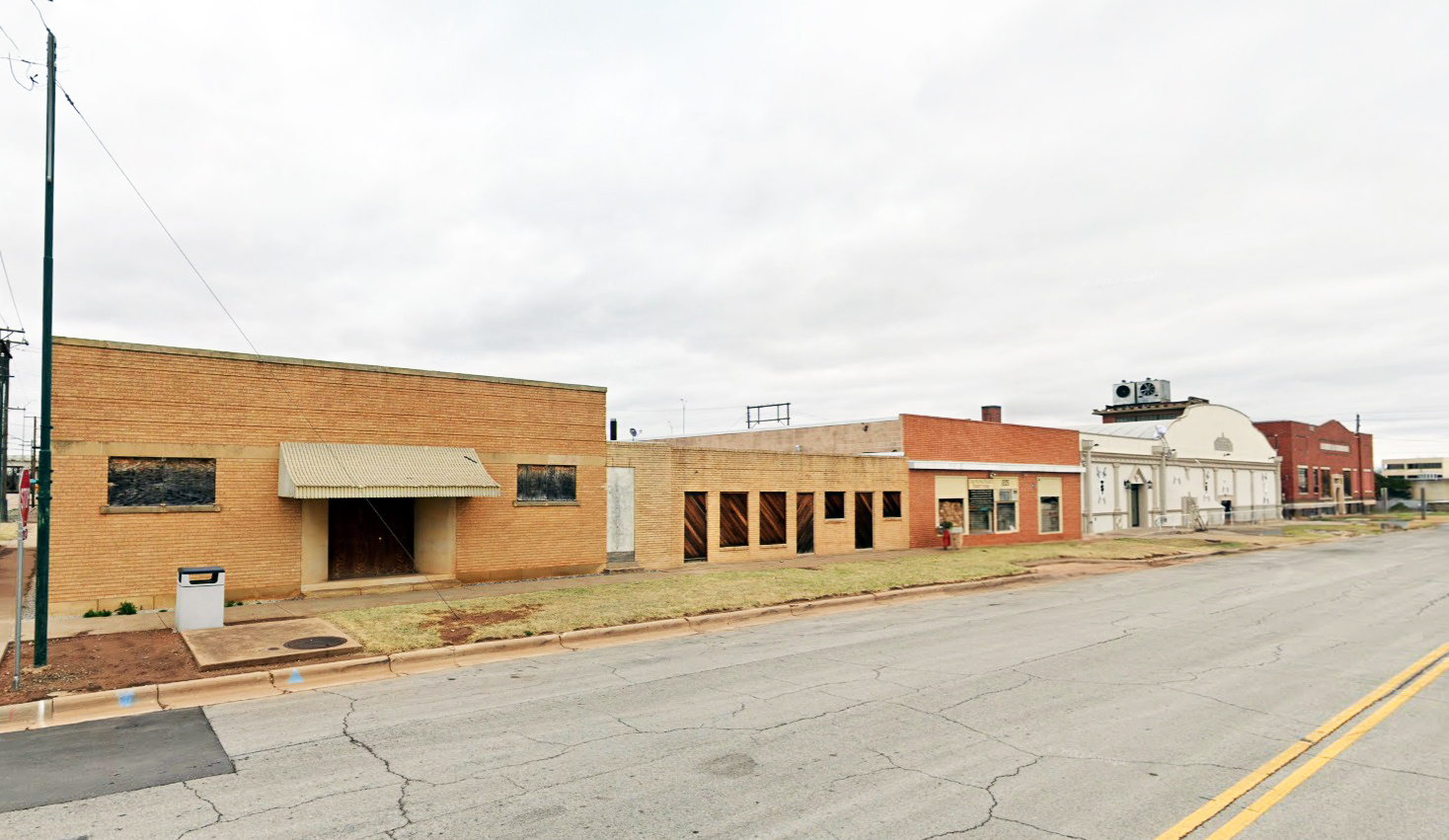 1201-1211 Indiana Avenue, Wichita Falls portfolio of 4 properties for sale on LoopNet.com Building Photo- Image 1 of 2