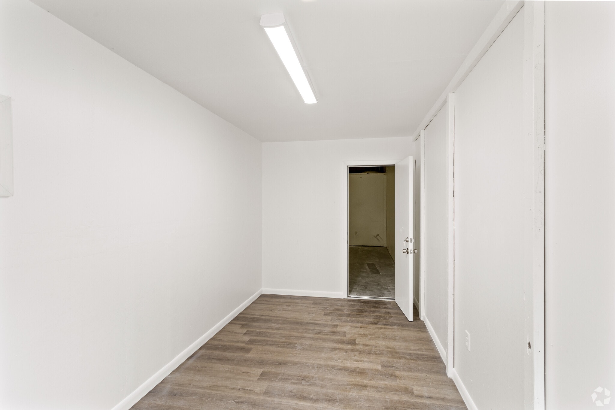 2155 NW Settle Ave, Port Saint Lucie, FL for lease Interior Photo- Image 1 of 4