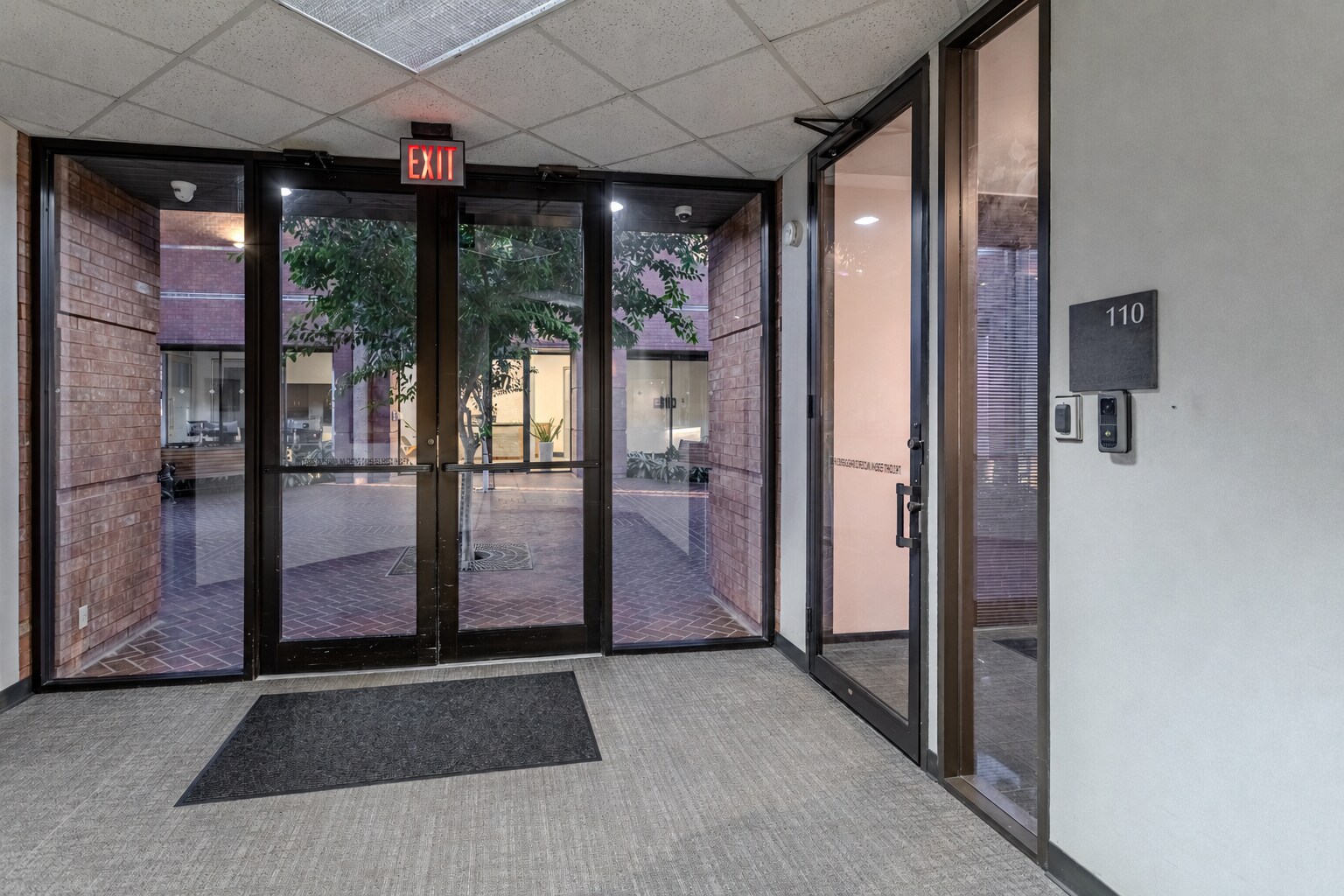 6925 Portwest Dr, Houston, TX for lease Interior Photo- Image 1 of 10