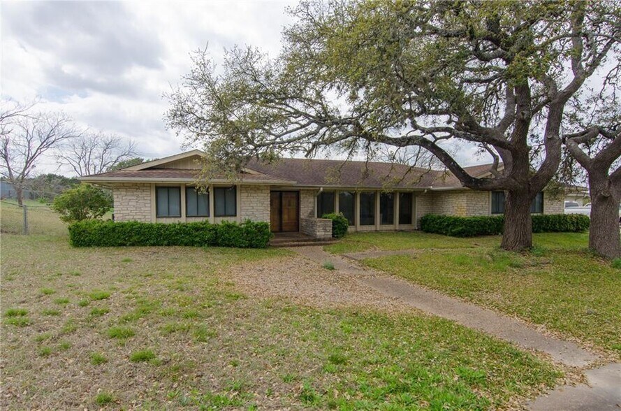 13617 Fitzhugh Rd, Austin, TX 78736