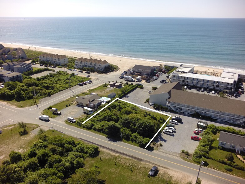 68 South Elmwood, Montauk, NY for sale - Primary Photo - Image 1 of 3