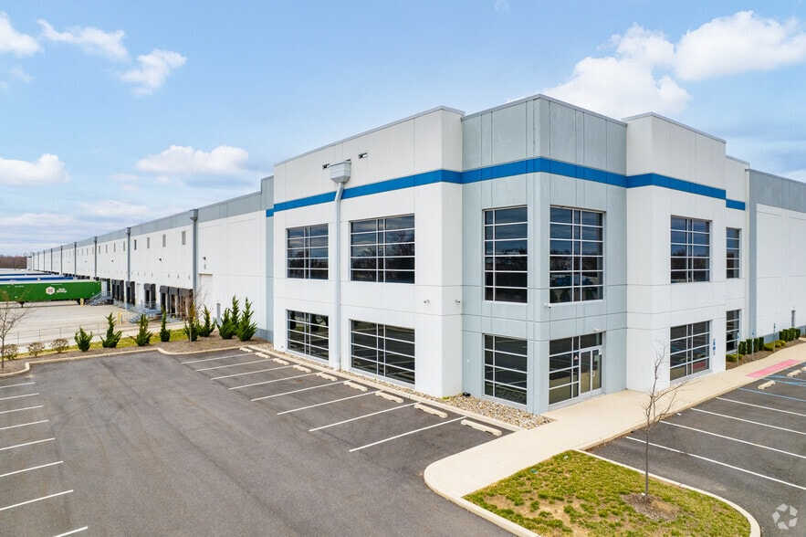 395 Pedricktown Rd, Logan Township, NJ for sale - Primary Photo - Image 1 of 1