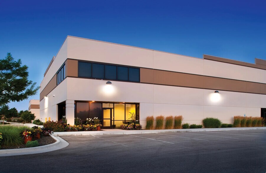 2940-2962 S Victory View Way, Boise, ID for sale - Building Photo - Image 1 of 1