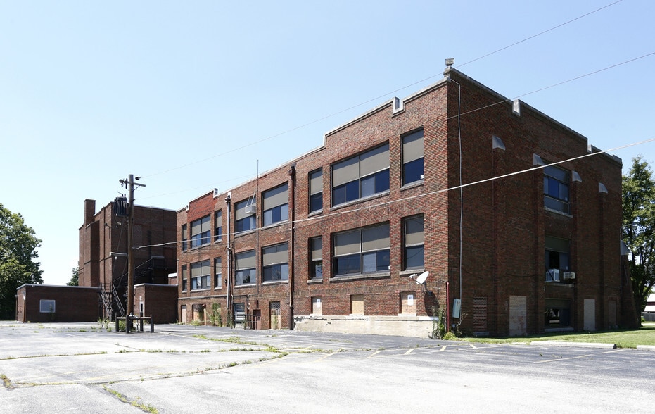 51 W Main St, Phillipsburg, OH 45354