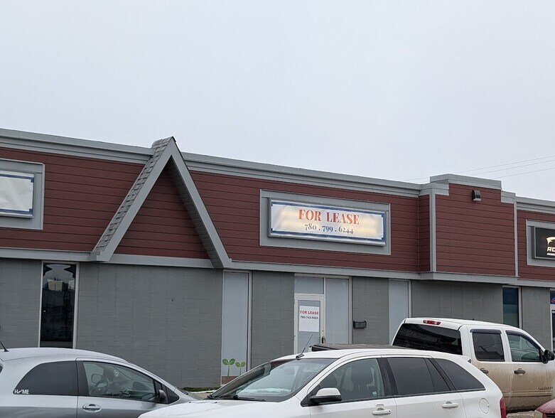 8312-8314 Fraser Av, Fort McMurray, AB for lease - Building Photo - Image 3 of 14