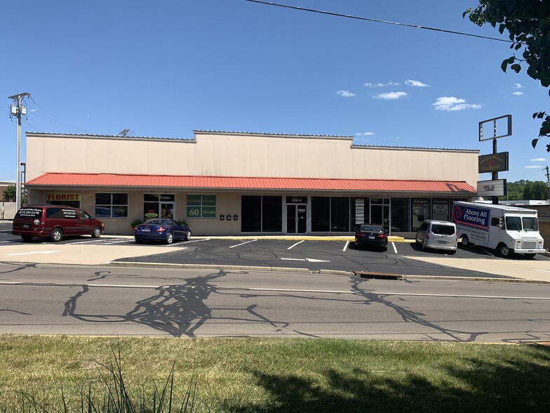 3030 Kettering Blvd, Moraine, OH for lease - Building Photo - Image 1 of 24