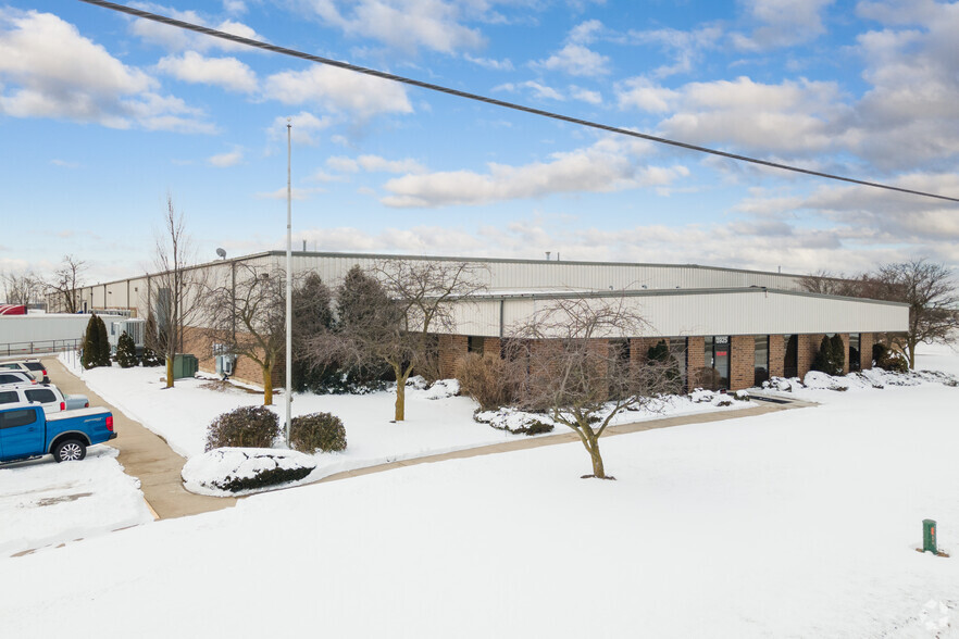 3925 Airport Expy, Fort Wayne, IN for sale - Primary Photo - Image 1 of 1