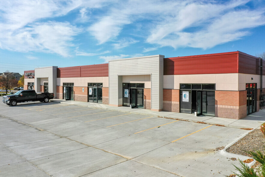 4701 Champlain Dr, Lincoln, NE for lease - Building Photo - Image 3 of 10