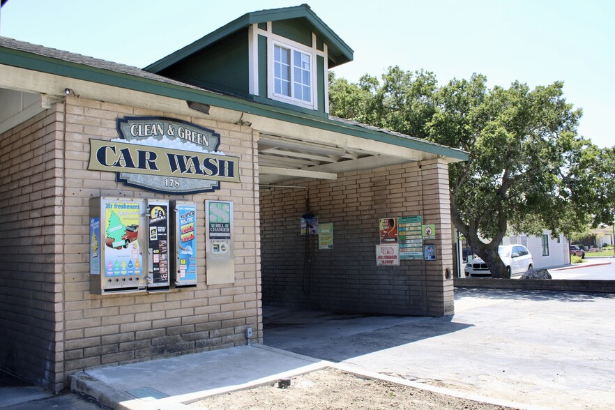 Clean & Green Self Serve Car Washes portfolio of 2 properties for sale on LoopNet.com - Building Photo - Image 3 of 30