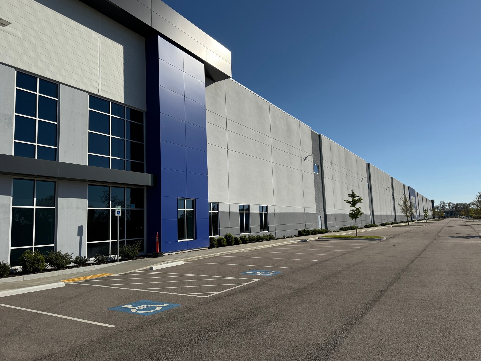 825 Beechcroft Rd, Spring Hill, TN for lease Primary Photo- Image 1 of 13