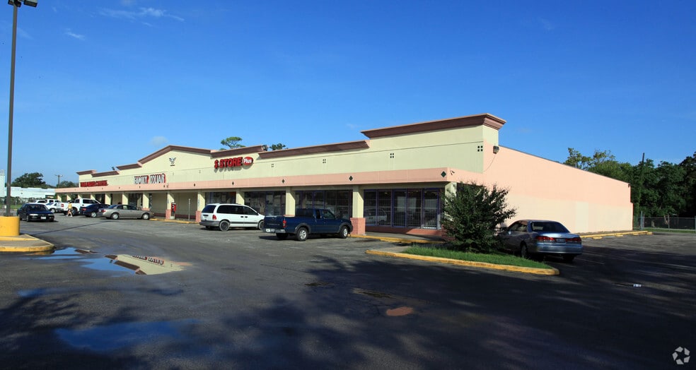 608 W Cavalcade St, Houston, TX for lease - Building Photo - Image 2 of 7