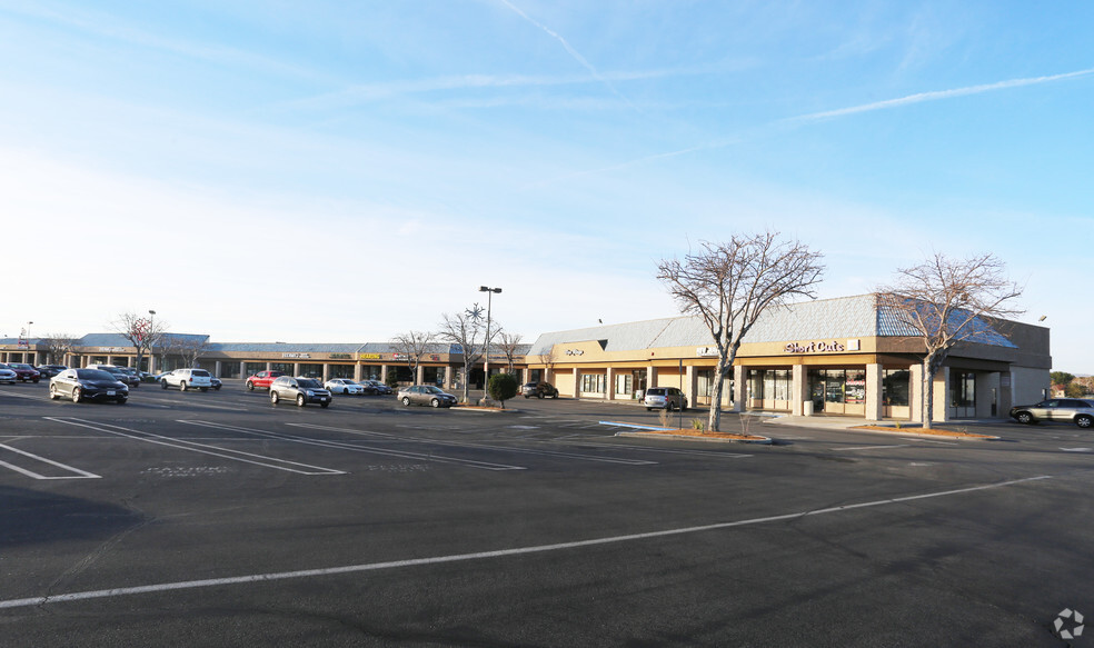 43749-43817 W 15th St, Lancaster, CA for sale - Primary Photo - Image 1 of 1