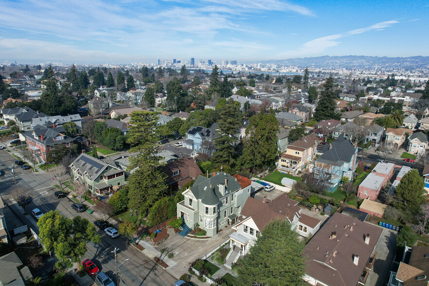 1815 San Antonio Ave, Alameda, CA for sale - Building Photo - Image 3 of 8