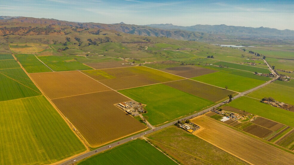 3385 Pacheco Pass Hwy, Gilroy, CA for sale - Primary Photo - Image 1 of 1