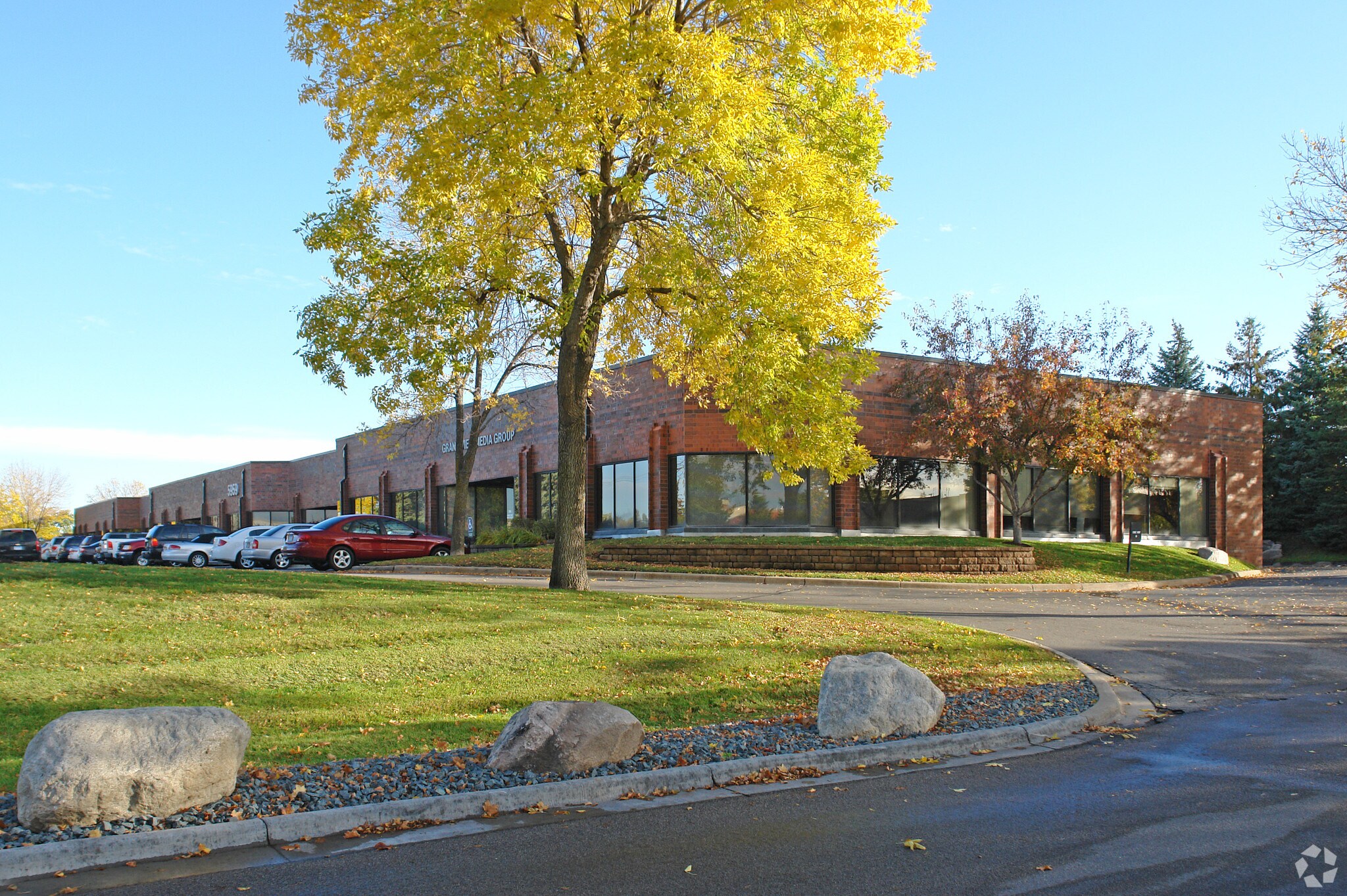 5959 Baker Rd, Minnetonka, MN for lease Primary Photo- Image 1 of 6