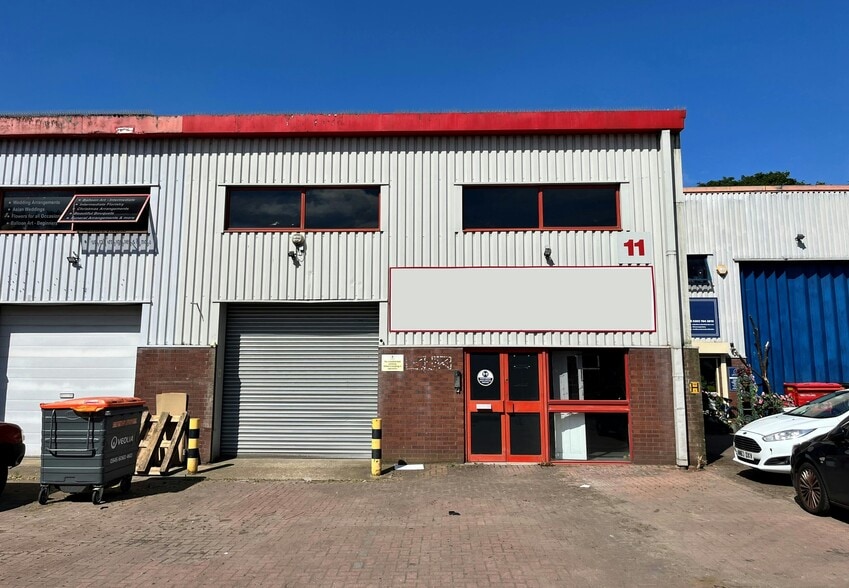 St Johns Rd, Isleworth for lease - Building Photo - Image 2 of 31