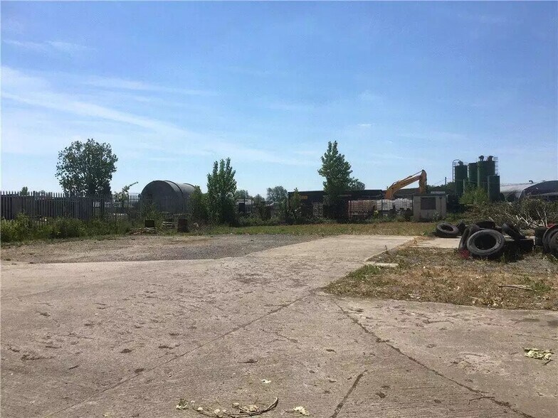 Landshire Ln, Stalbridge for sale - Primary Photo - Image 1 of 1