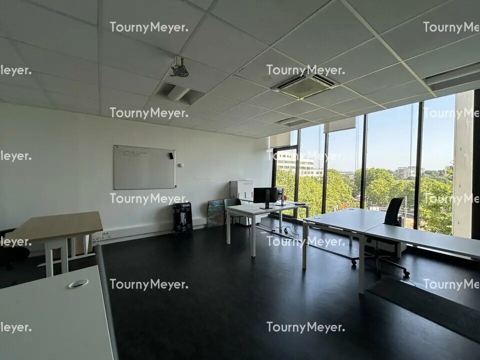 Office in Montpellier for lease Interior Photo- Image 1 of 5