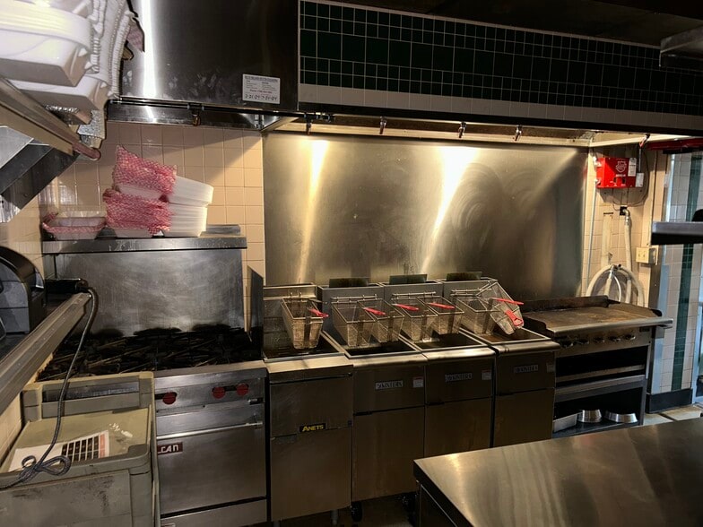 13325 Olde Western Ave, Blue Island, IL for sale - Building Photo - Image 2 of 38