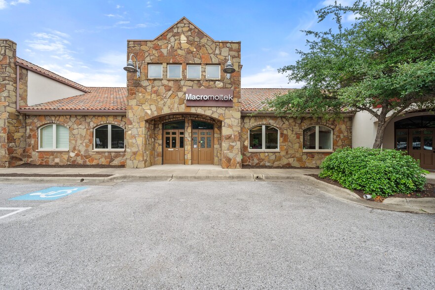 2500 W William Cannon Dr, Austin, TX for sale - Building Photo - Image 1 of 10