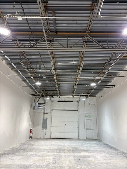 5475 Peoria St Portfolio portfolio of 2 properties for sale on LoopNet.com - Building Photo - Image 3 of 48