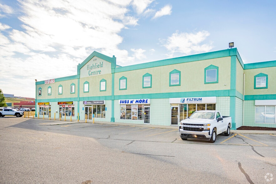 1259 Highfield Cres SE, Calgary, AB for lease - Building Photo - Image 2 of 7