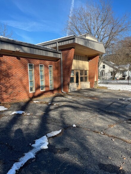 735 Park Dr, Alton, IL for sale - Building Photo - Image 2 of 37