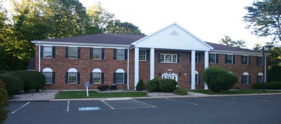 35 Cold Spring Rd, Rocky Hill, CT for sale - Building Photo - Image 1 of 1