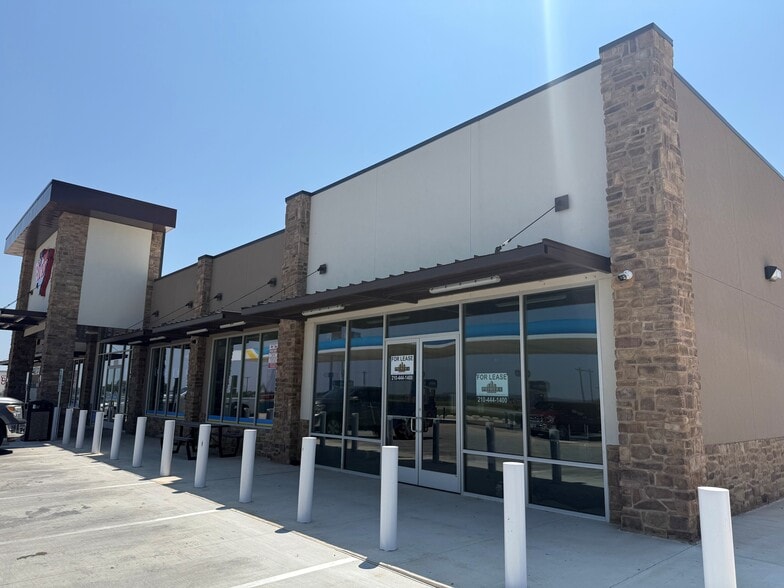 11905 E US Highway 290, Fredericksburg, TX for lease - Primary Photo - Image 1 of 1