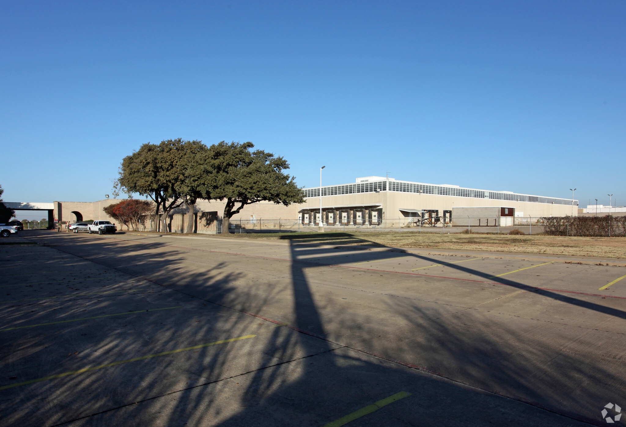 3101 W Miller Rd, Garland, TX 75041