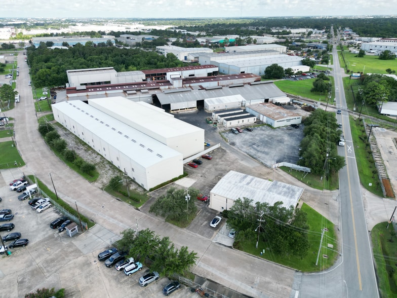 6505 N Houston Rosslyn Rd, Houston, TX for lease - Building Photo - Image 1 of 5