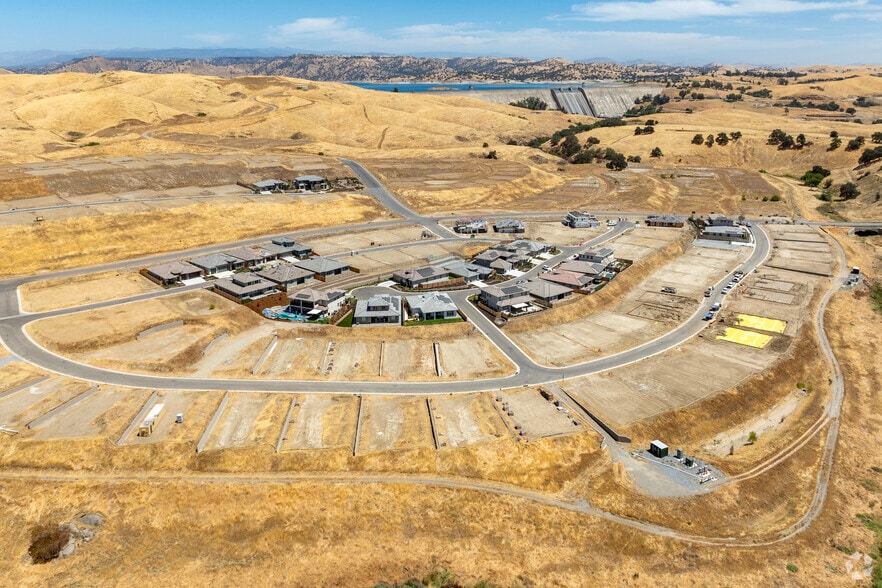 The Preserve at Millerton Lake portfolio of 2 properties for sale on LoopNet.com - Primary Photo - Image 3 of 9