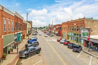 817 4th Ave, Grinnell, IA - AERIAL  map view