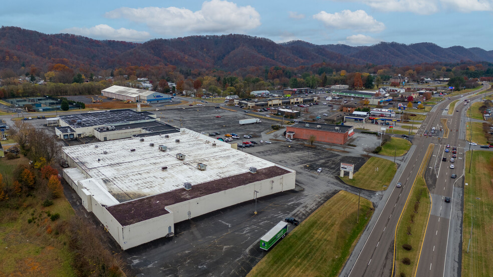 1375 Volunteer Pky, Bristol, TN for lease - Building Photo - Image 2 of 10