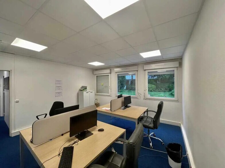 Office in Paris for lease - Interior Photo - Image 1 of 5