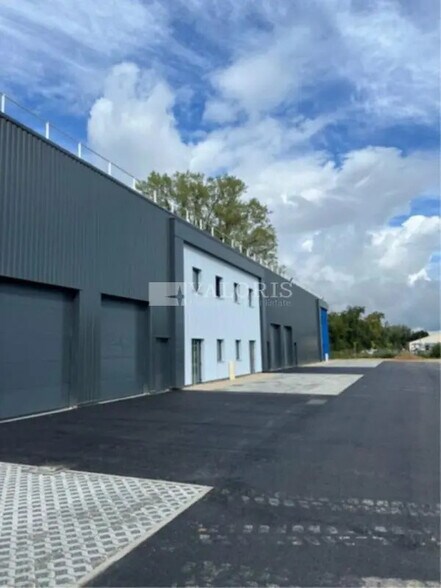 Flex in Saint-Rémy for sale - Building Photo - Image 3 of 11